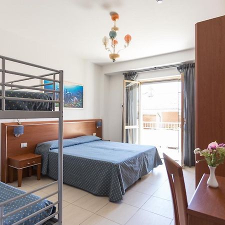 Hotel Abruzzo Pineto Exterior photo