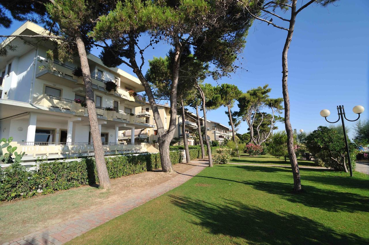 Hotel Abruzzo Pineto Exterior photo