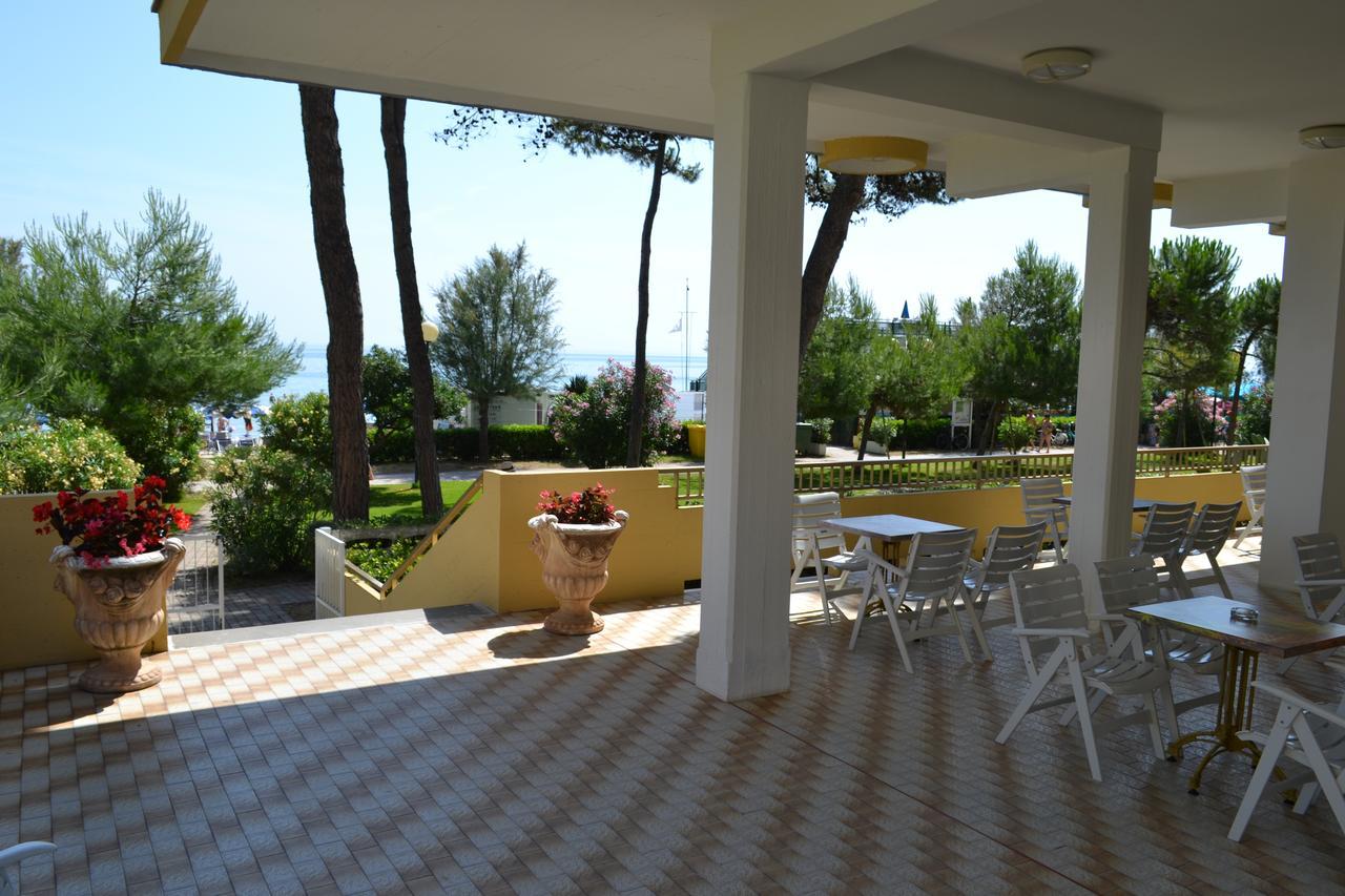 Hotel Abruzzo Pineto Exterior photo